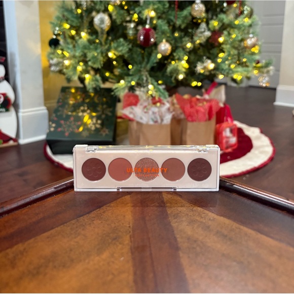 Ulta Beauty 4pcs Makeup Set - Picture 4 of 10